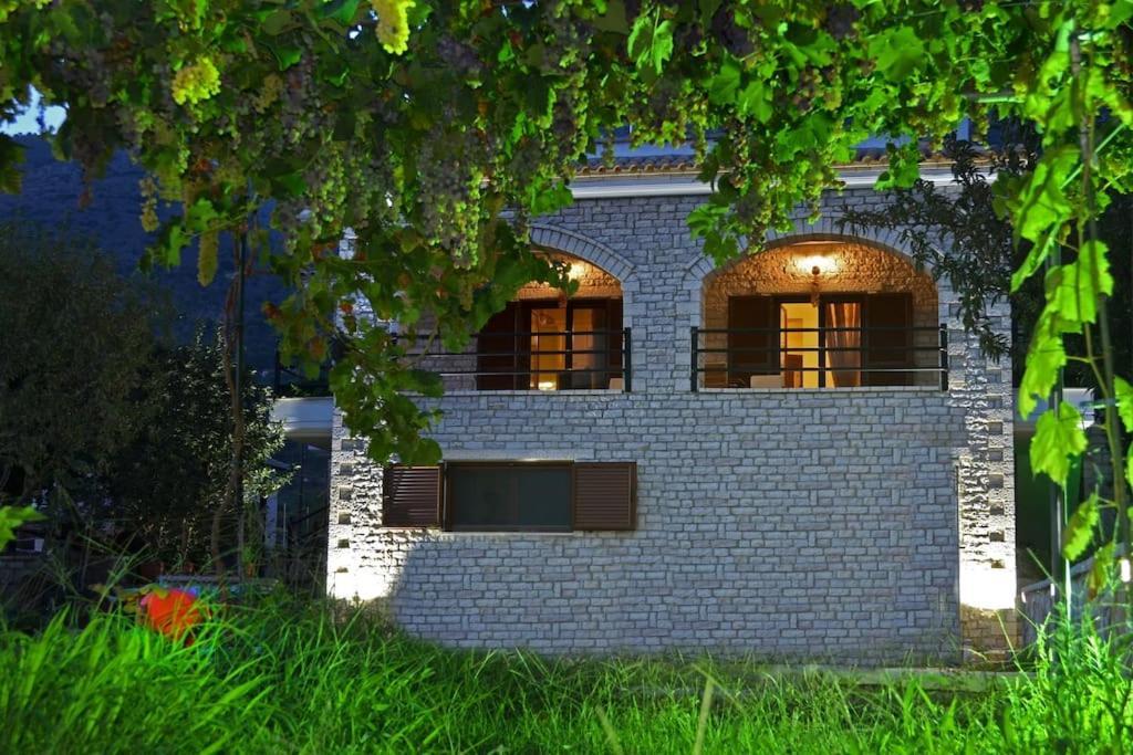 Ferienwohnung Το Πετρινο - Καλοκαιρινό Σπίτι Κοντά Στα Σύβοτα - Φασκομηλια Faskomilia Exterior foto