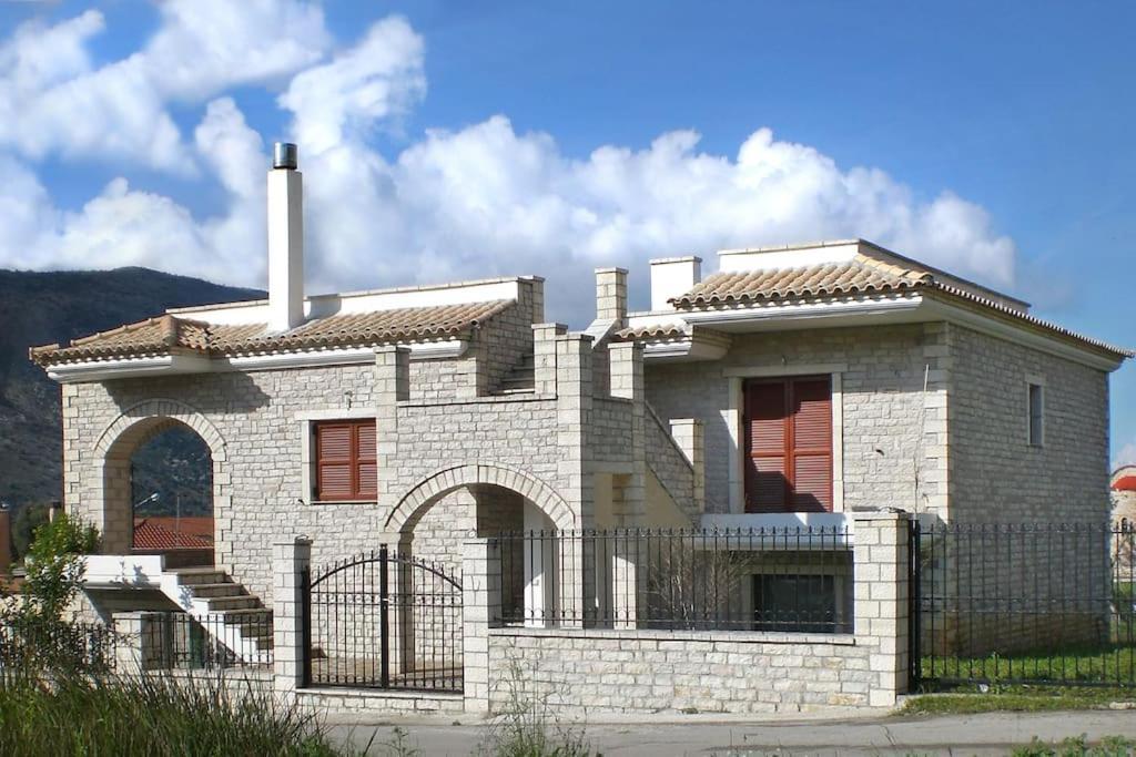 Ferienwohnung Το Πετρινο - Καλοκαιρινό Σπίτι Κοντά Στα Σύβοτα - Φασκομηλια Faskomilia Exterior foto